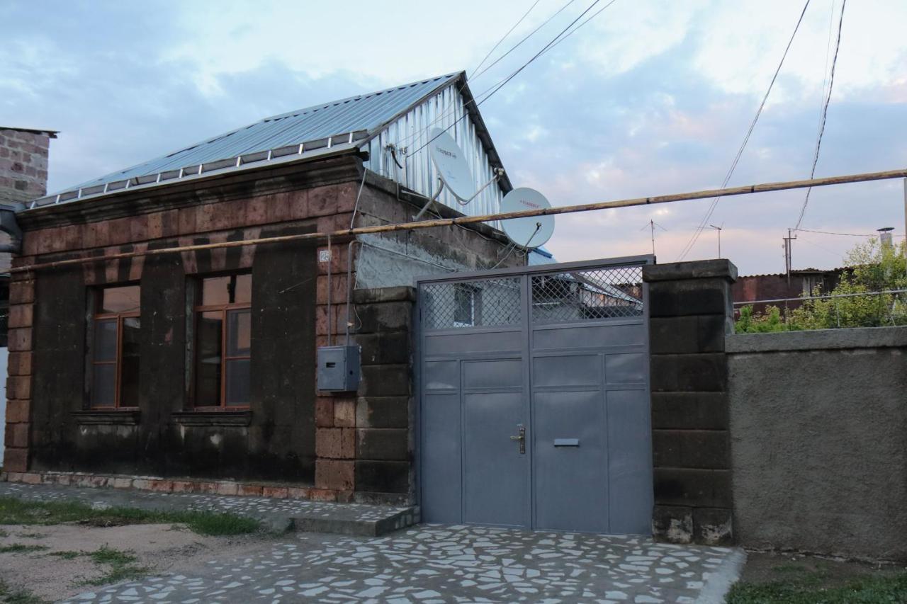 Vanand Guest House Gyumri Exterior photo