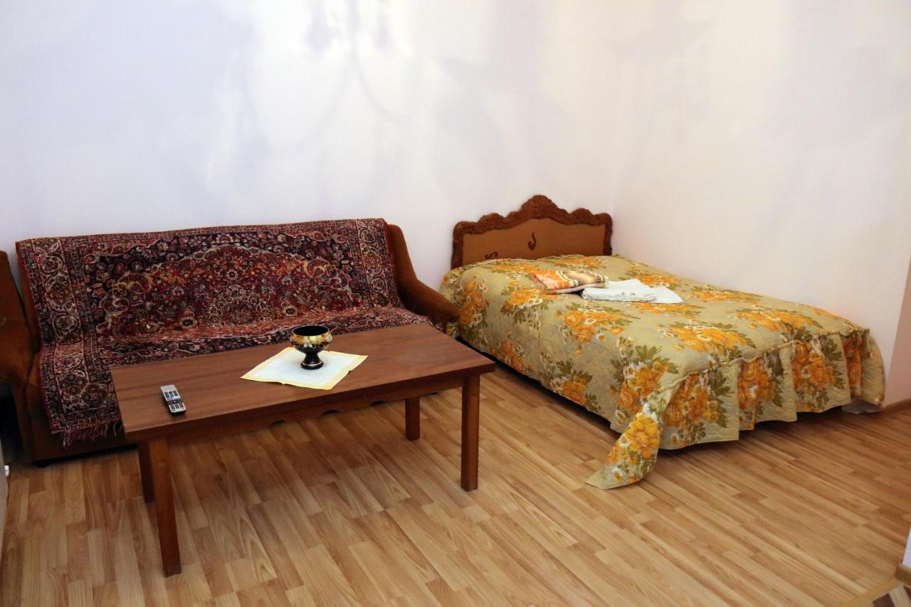 Vanand Guest House Gyumri Exterior photo